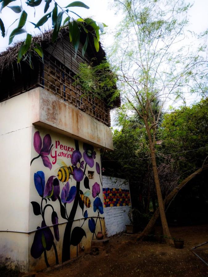 Hostel Peace Garden Auroville Exterior foto