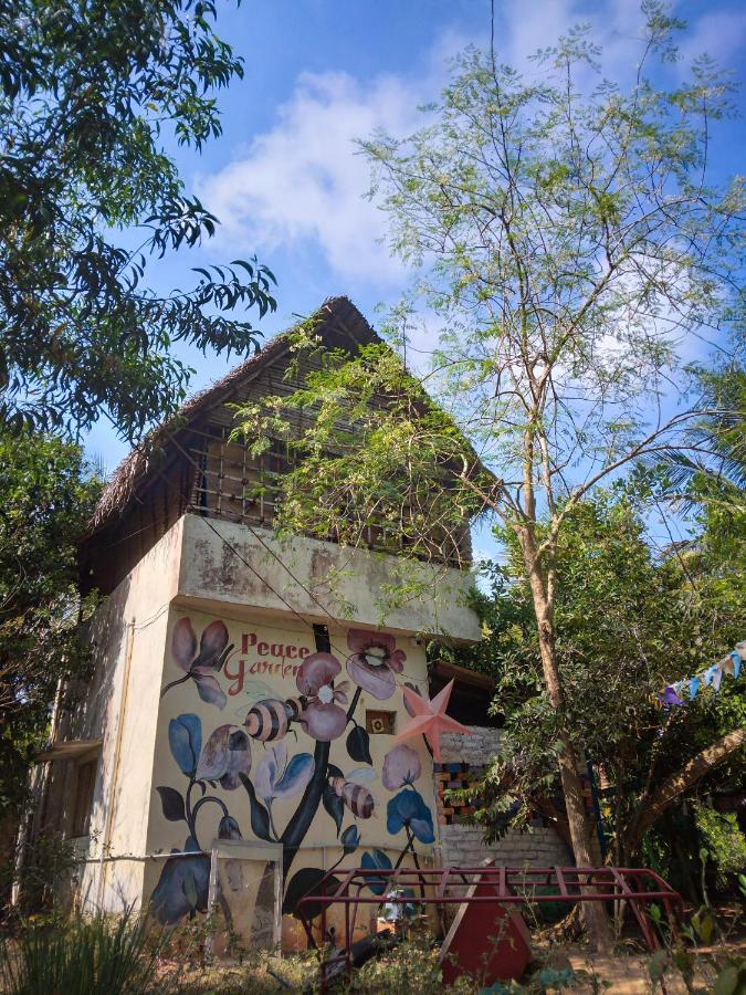 Hostel Peace Garden Auroville Exterior foto